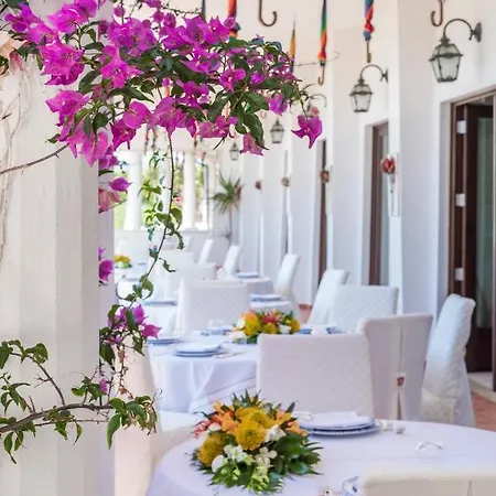 Lido Degli Scogli 4*