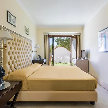 Hotel Lido Degli Scogli 4*