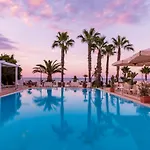 Lido Degli Scogli 4*