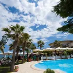 Отель Lido Degli Scogli 4*