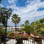 Lido Degli Scogli Отель