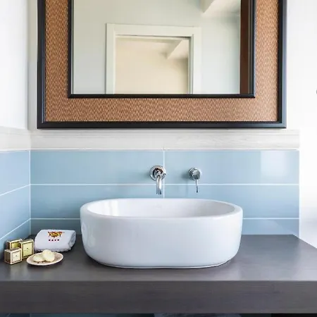 호텔 Lido Degli Scogli 4*