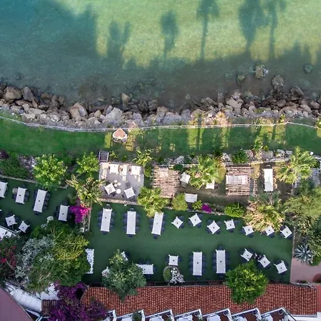 מלון Lido Degli Scogli 4*