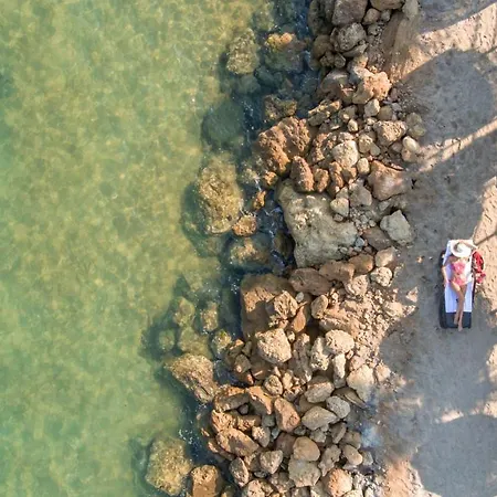 Lido Degli Scogli מלון קרוטונה