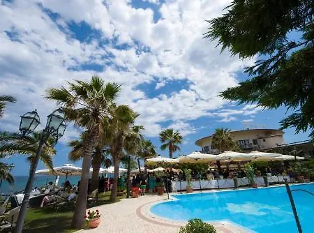 Hotell Lido Degli Scogli 4*