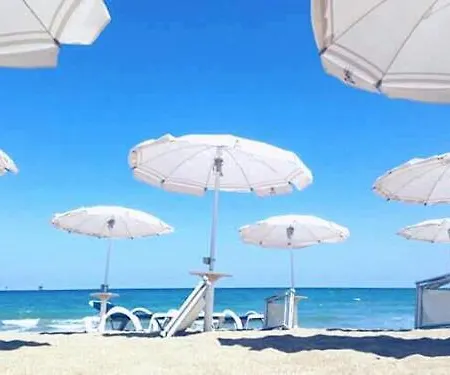 Lido Degli Scogli 4*