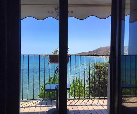 Lido Degli Scogli 4* 크로토네