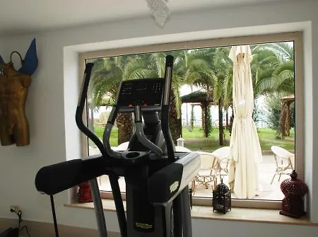 Lido Degli Scogli 4* 크로토네