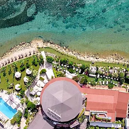 Szálloda Lido Degli Scogli 4*