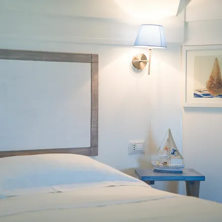 호텔 Lido Degli Scogli 4*