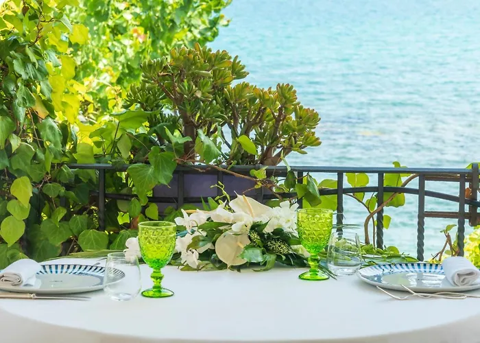 Lido Degli Scogli מלון קרוטונה