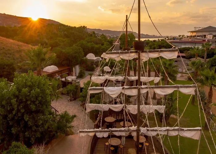 מלון Lido Degli Scogli