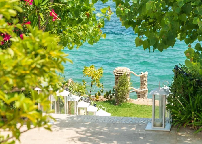 מלון Lido Degli Scogli