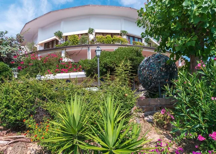 Lido Degli Scogli 4*