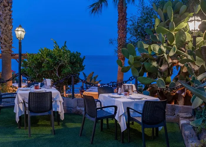 Lido Degli Scogli מלון קרוטונה