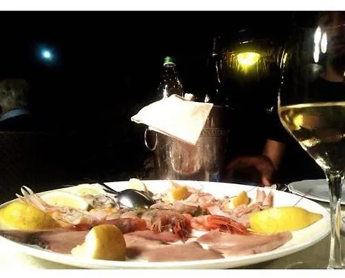 מלון Lido Degli Scogli