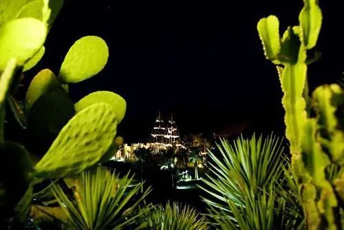 Lido Degli Scogli מלון