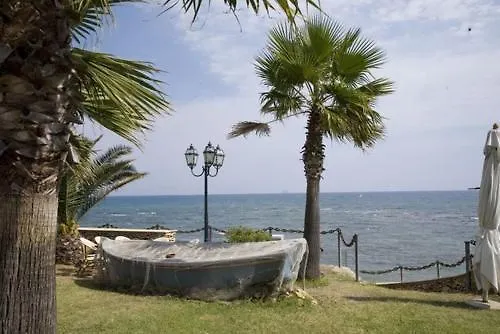 Lido Degli Scogli קרוטונה