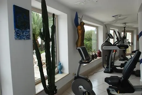 מלון Lido Degli Scogli