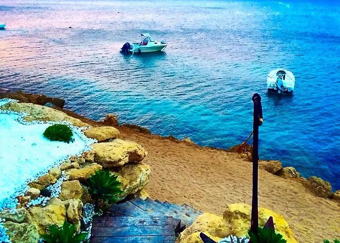 מלון Lido Degli Scogli 4*